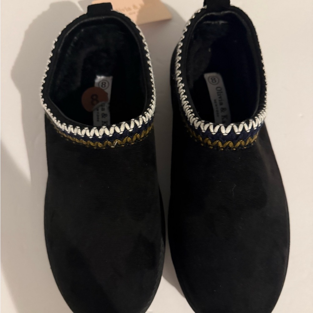 Olivia & Kate Black Women's Sandals
